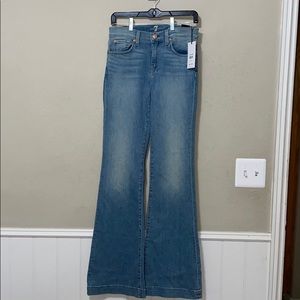 Light wash 7’s jeans